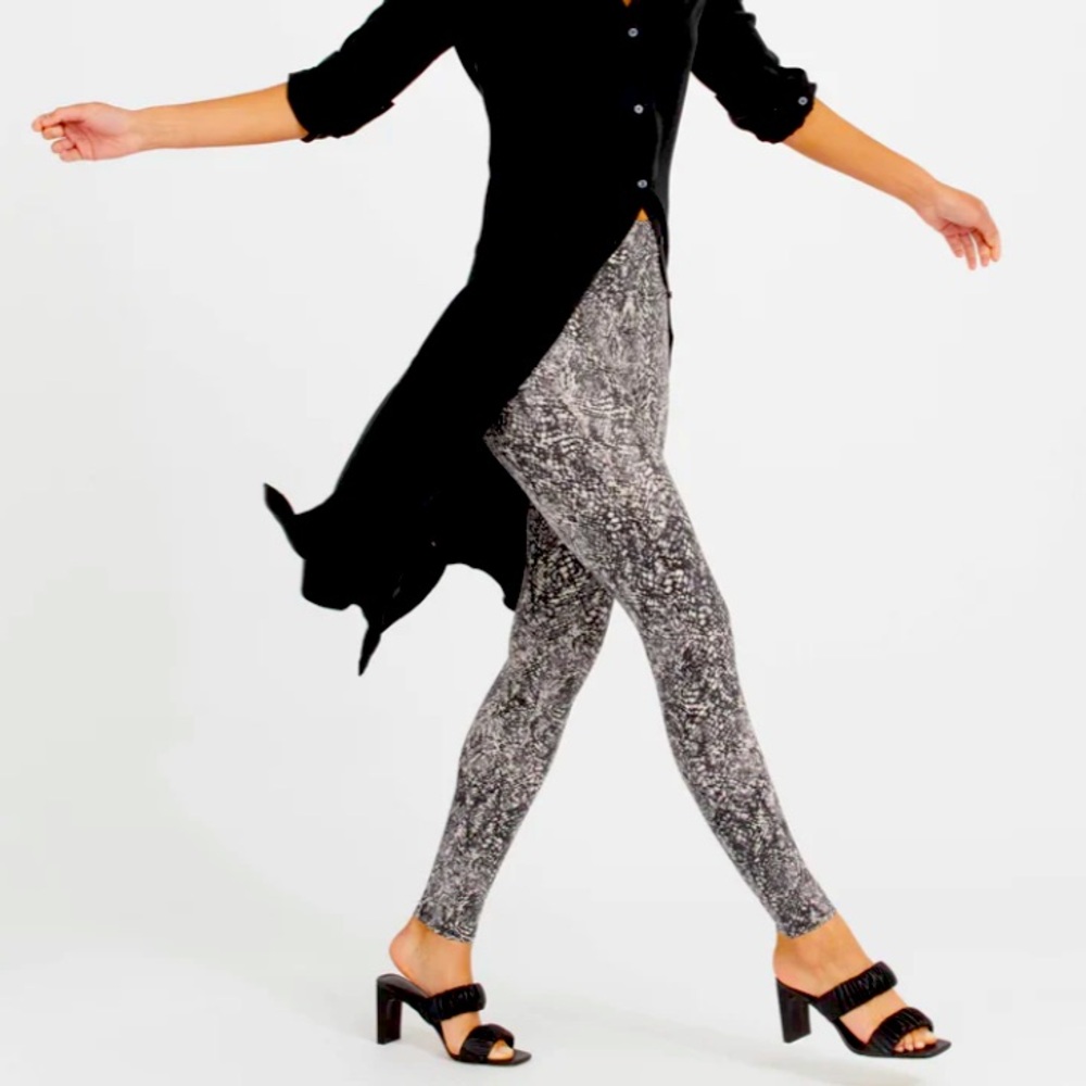SPANX Faux Leather Snake Shine Leggings